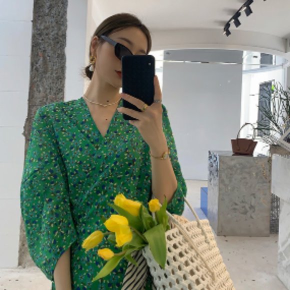 French V-neck Puff Sleeve Dress - Picture 3 of 3